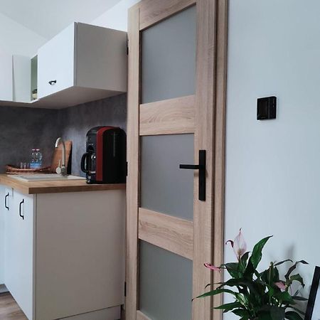 Osiedlove Poddasze Jędrzejów Bagian luar foto