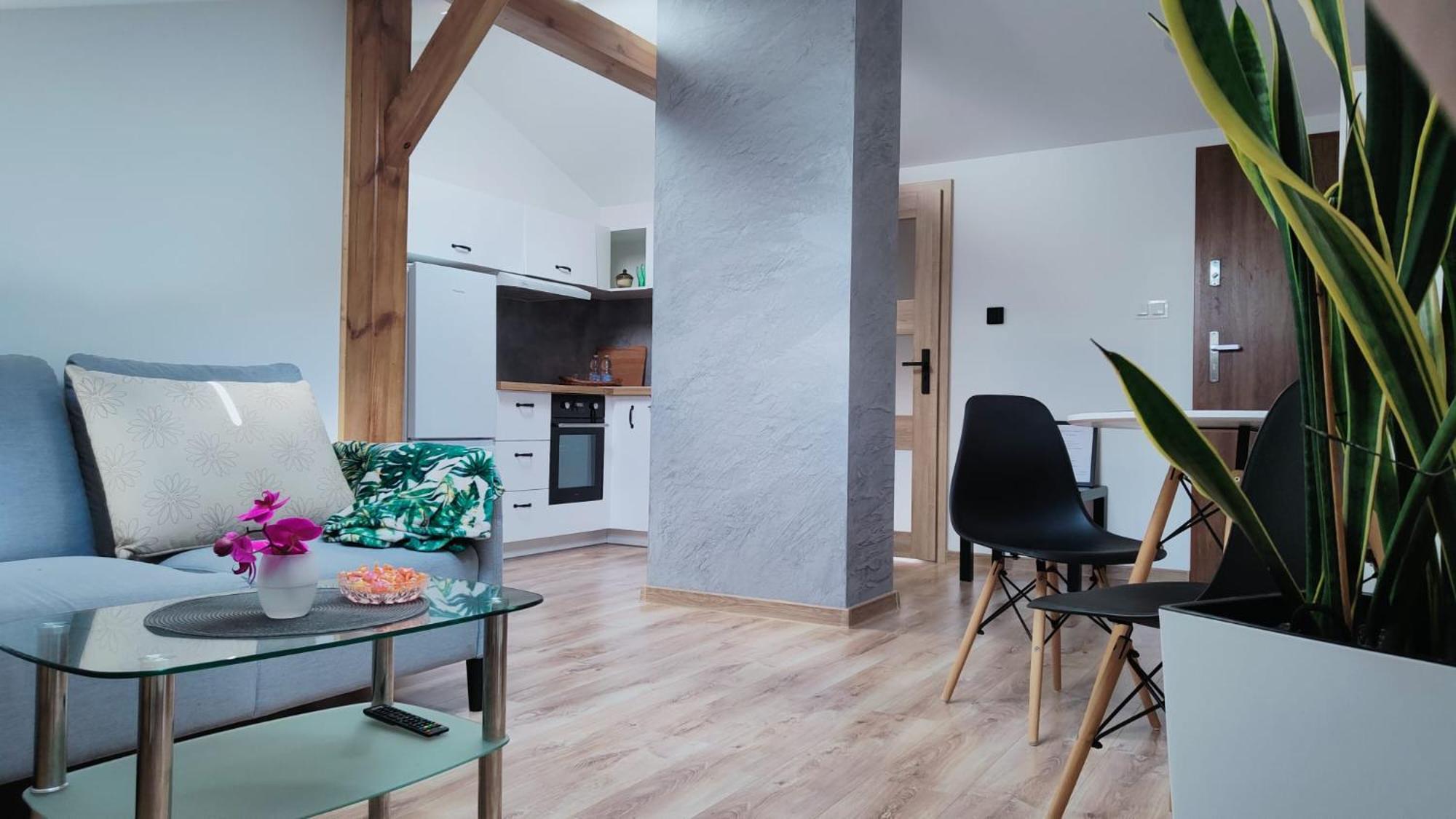 Osiedlove Poddasze Jędrzejów Bagian luar foto